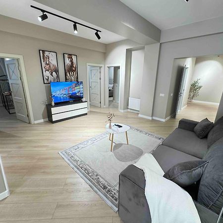 Rentnow Modern Business Apartment With 3 Bedrooms In Centre คีชีเนา ภายนอก รูปภาพ
