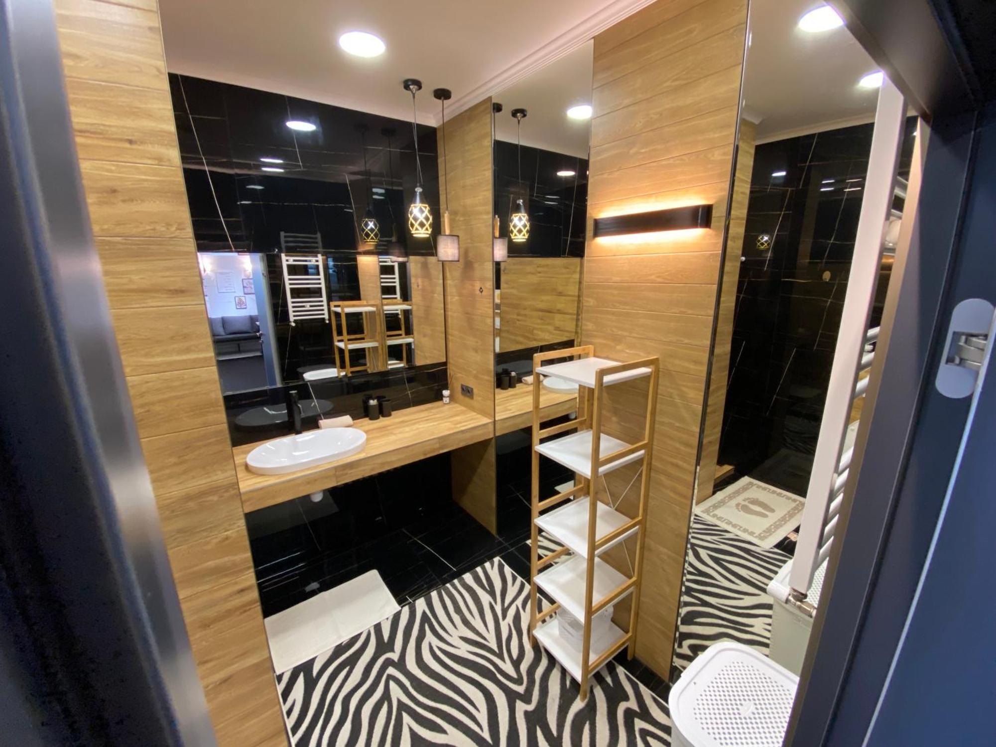 Rentnow Modern Business Apartment With 3 Bedrooms In Centre คีชีเนา ภายนอก รูปภาพ