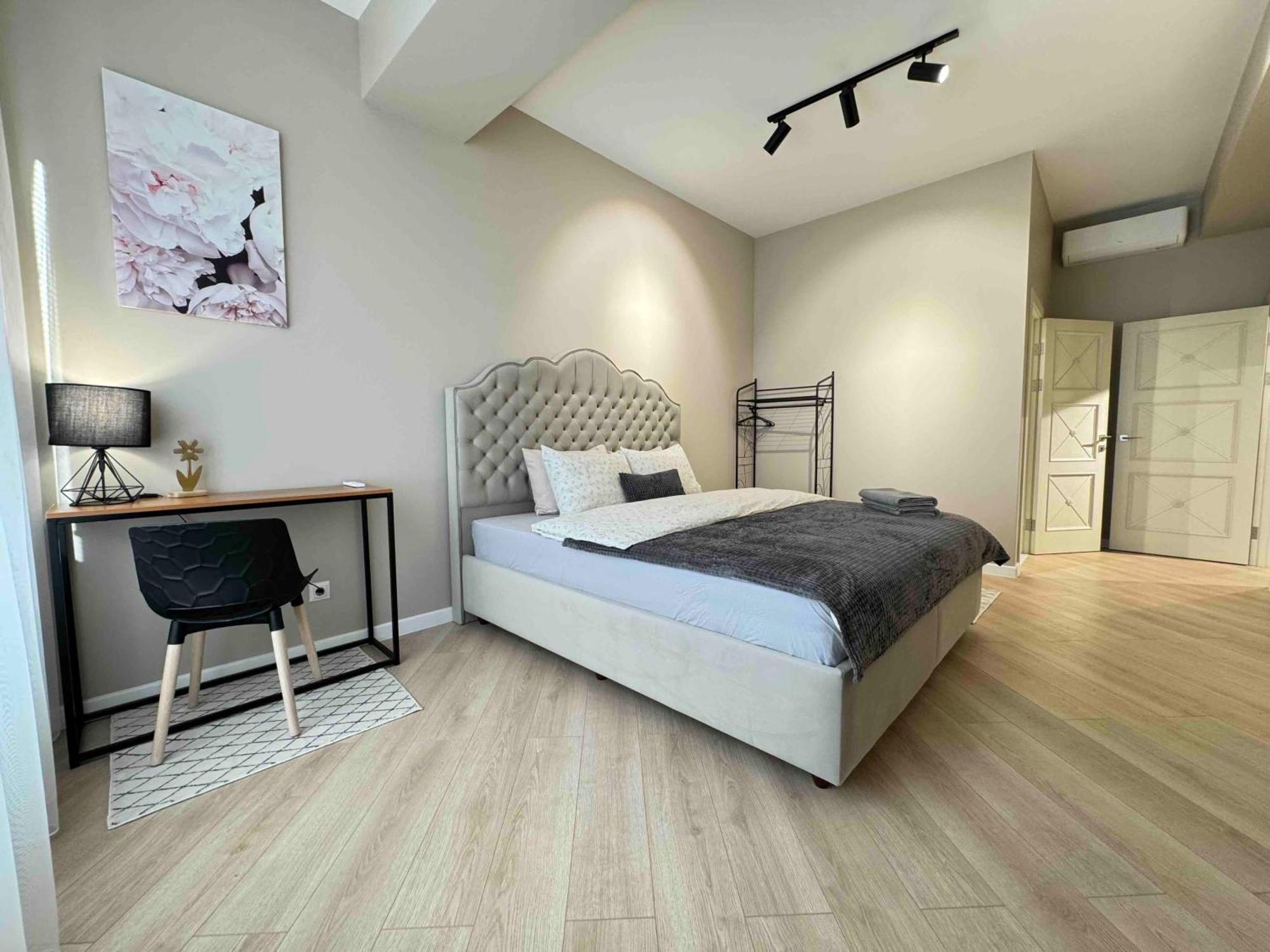 Rentnow Modern Business Apartment With 3 Bedrooms In Centre คีชีเนา ภายนอก รูปภาพ