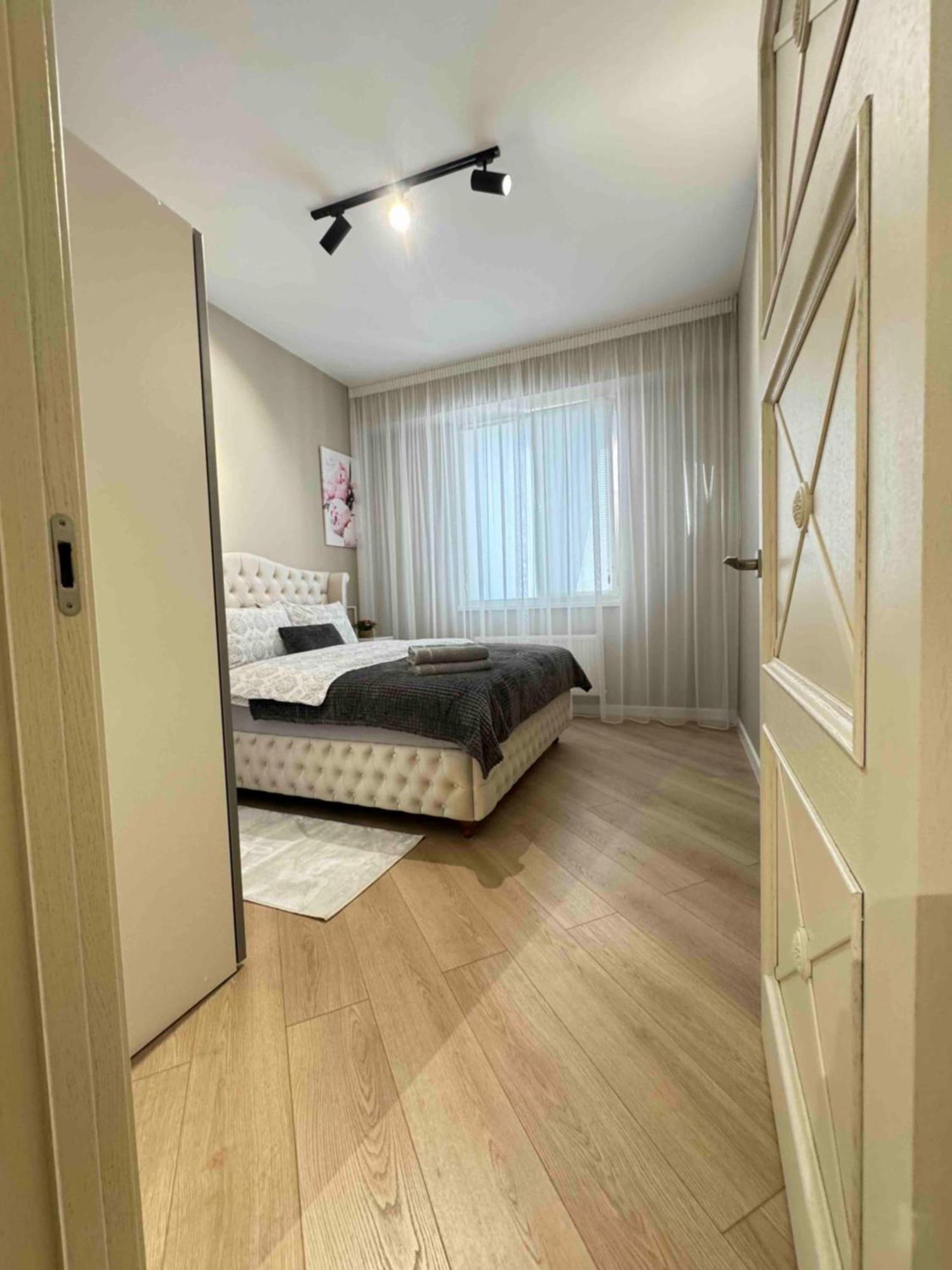 Rentnow Modern Business Apartment With 3 Bedrooms In Centre คีชีเนา ภายนอก รูปภาพ