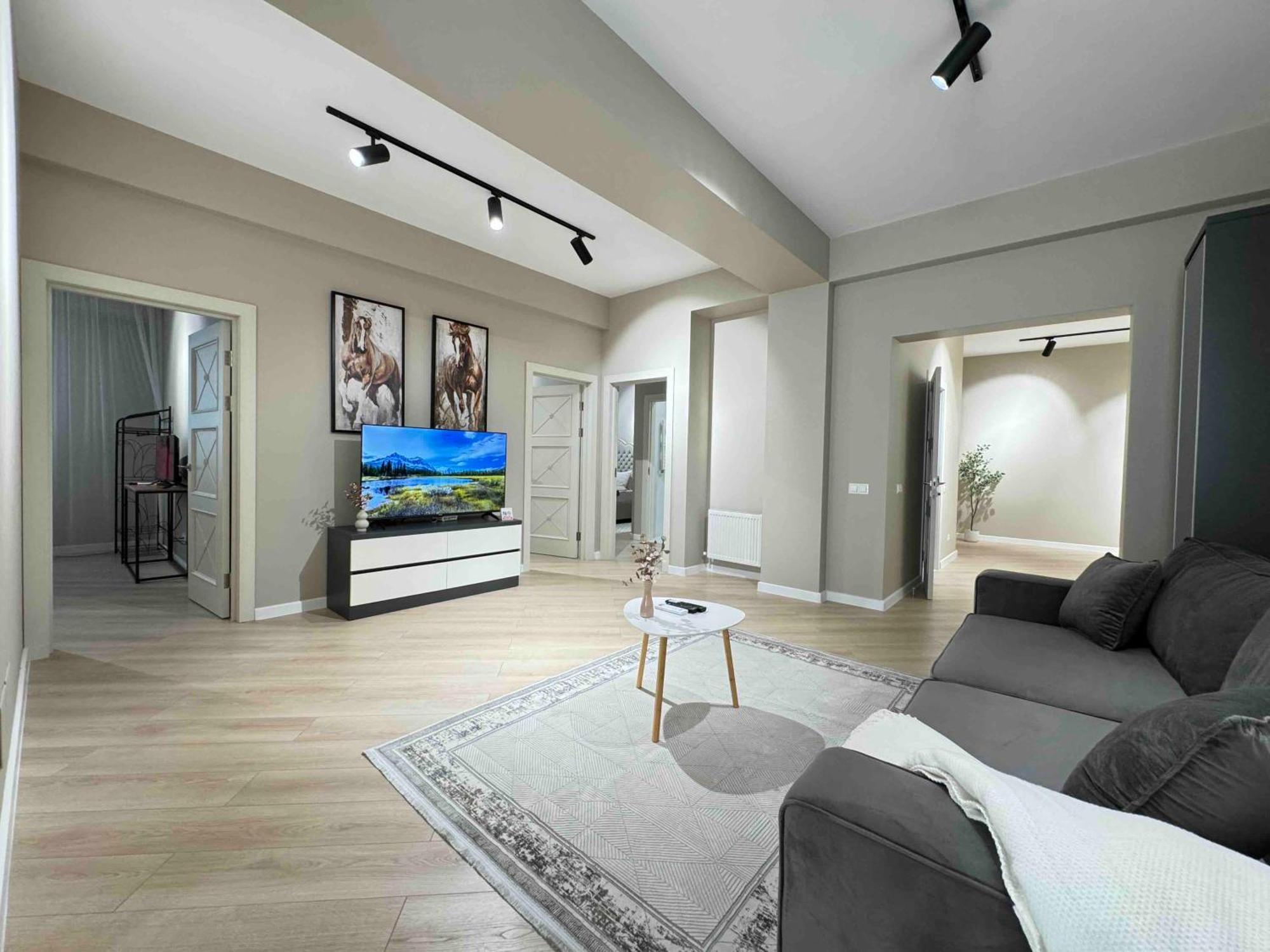 Rentnow Modern Business Apartment With 3 Bedrooms In Centre คีชีเนา ภายนอก รูปภาพ